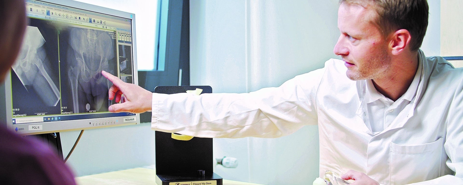 Professionelles Portrait von Prof. DDr. Martin Faschingbauer im medizinischen Kontext