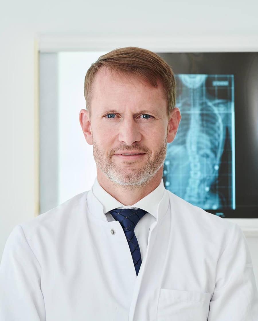 Portrait von Prof. DDr. Martin Faschingbauer zur Vorstellung auf der Website.